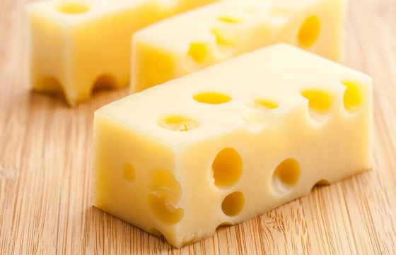 Succinilierte Monoglyzeride vergrößern Brot-Volumen und verbessern Elastizität