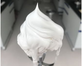 Pulverhaltige Lebensmittelemulgatoren mit erhöhter Schaumkraft für eine optimale Emulgation